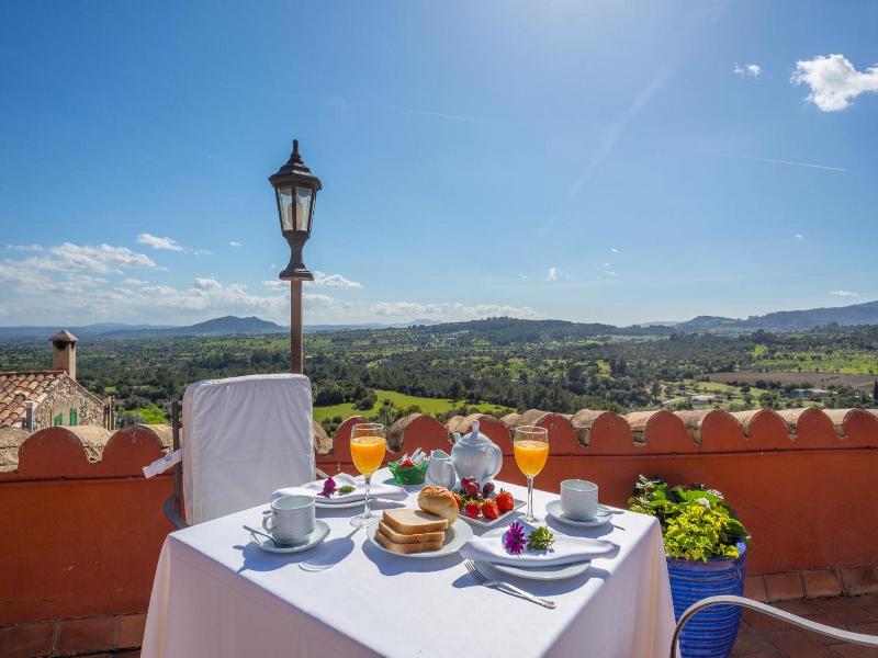 Finca Hotel Es Castell image