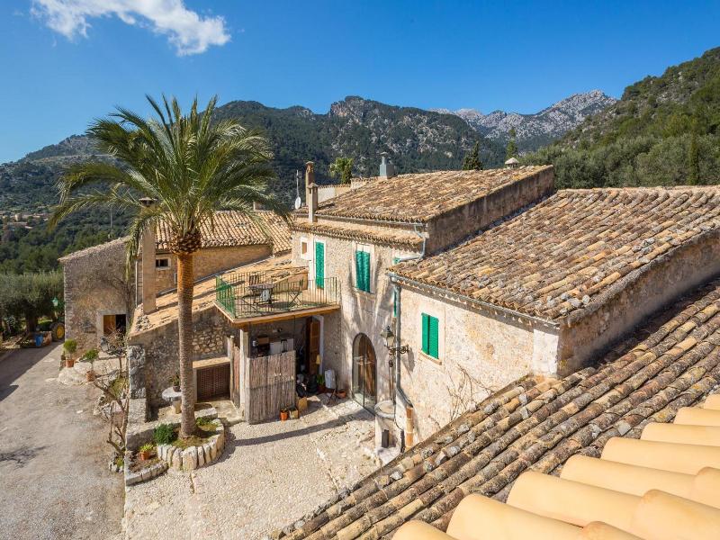 Finca Hotel Es Castell image