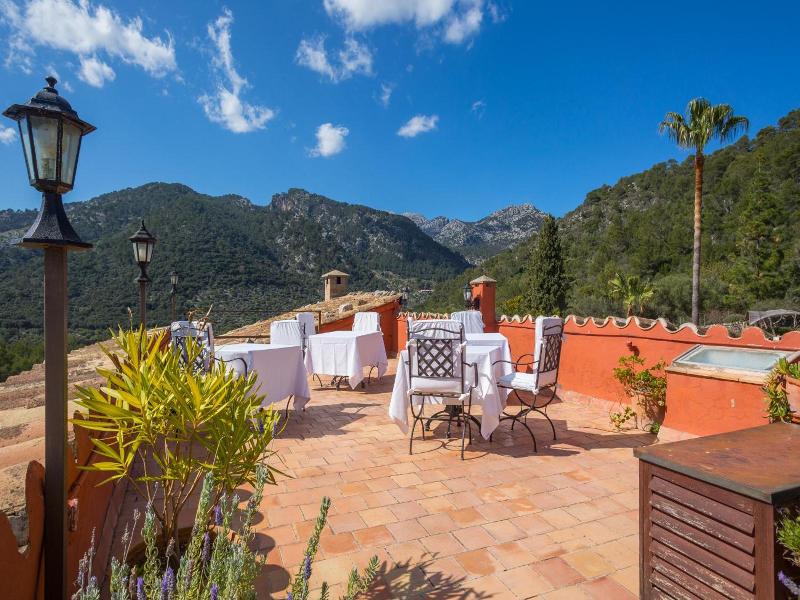 Finca Hotel Es Castell image