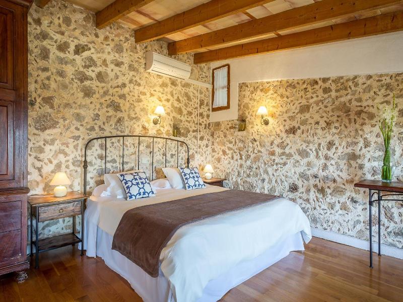 Finca Hotel Es Castell image