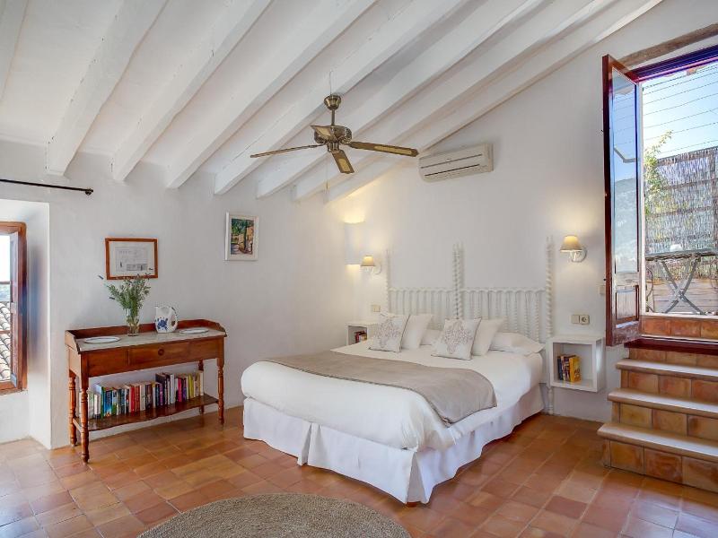 Finca Hotel Es Castell image