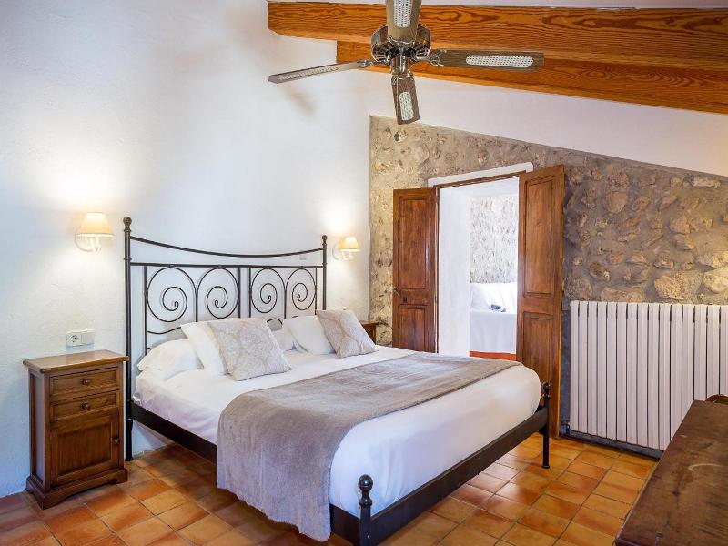 Finca Hotel Es Castell image