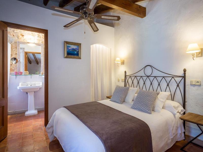 Finca Hotel Es Castell image
