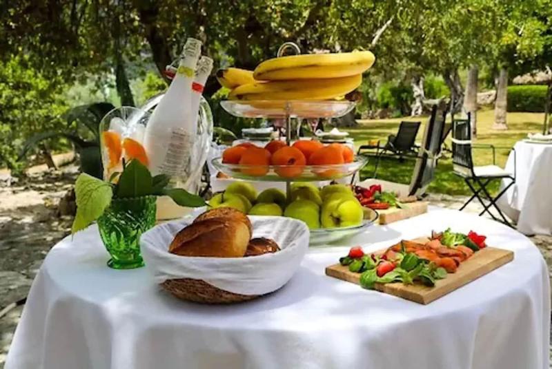 Finca Hotel Es Castell image