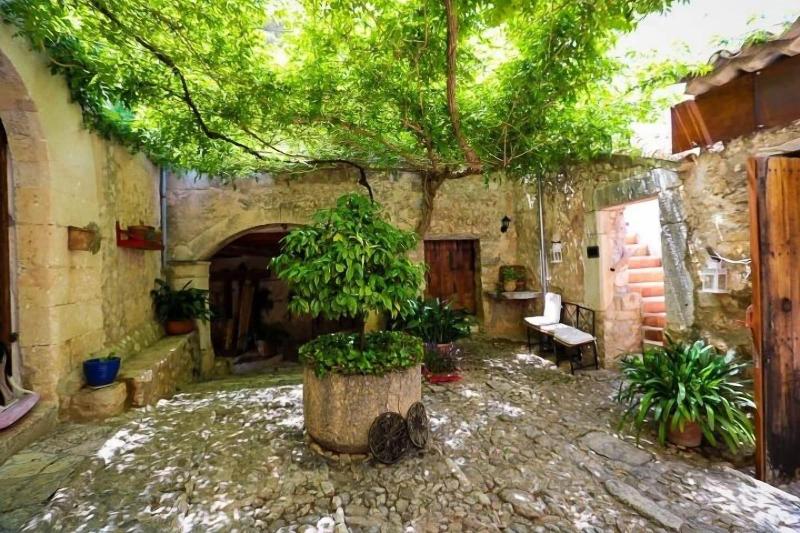 Finca Hotel Es Castell image