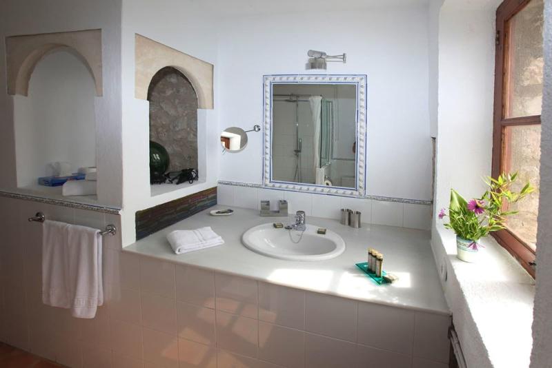 Finca Hotel Es Castell image