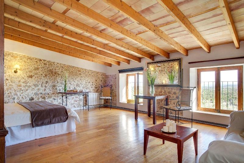 Finca Hotel Es Castell image