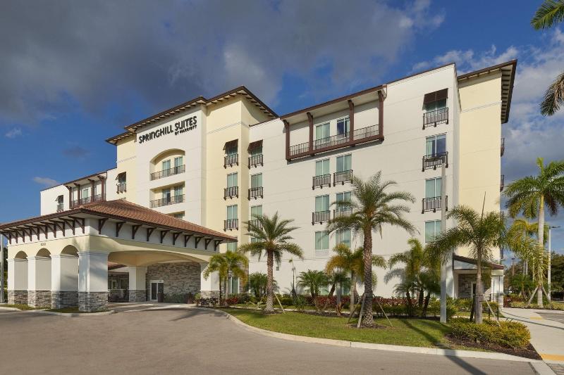 Springhill Suites By Marriott Fort Myers Estero image