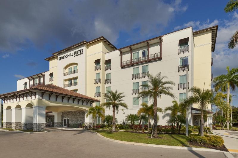 Springhill Suites By Marriott Fort Myers Estero image