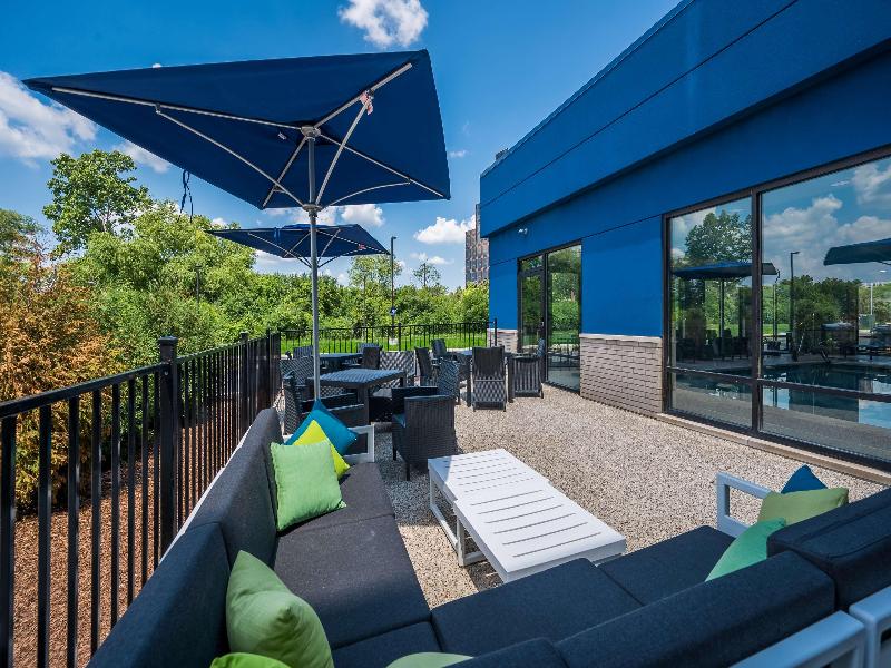 Hampton Inn by Hilton Detroit Southfield image