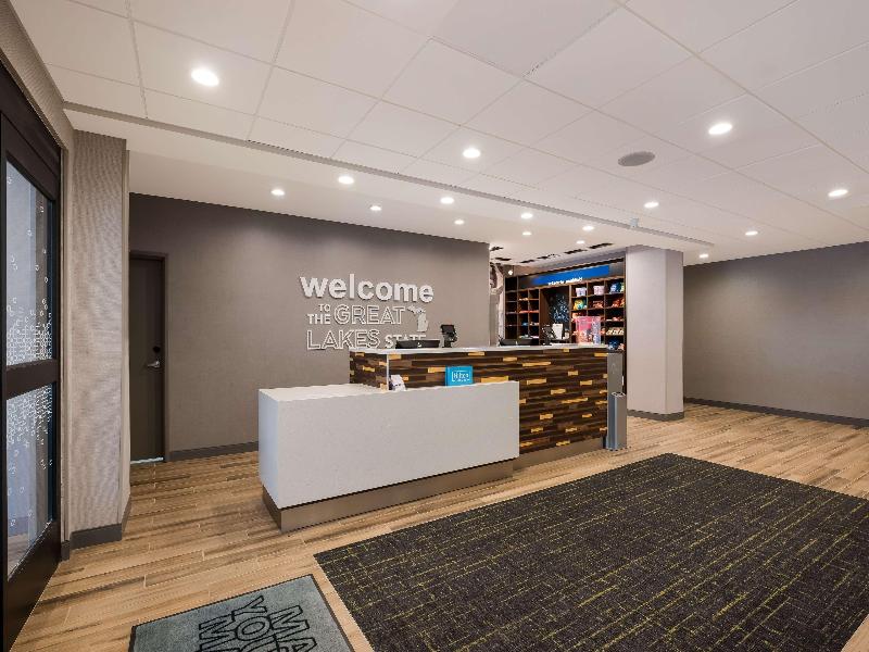 Hampton Inn by Hilton Detroit Southfield image