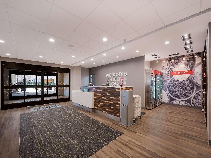 Hampton Inn by Hilton Detroit Southfield image