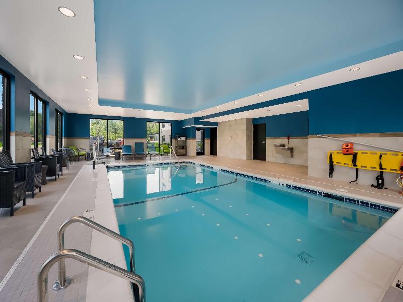 Hampton Inn by Hilton Detroit Southfield image