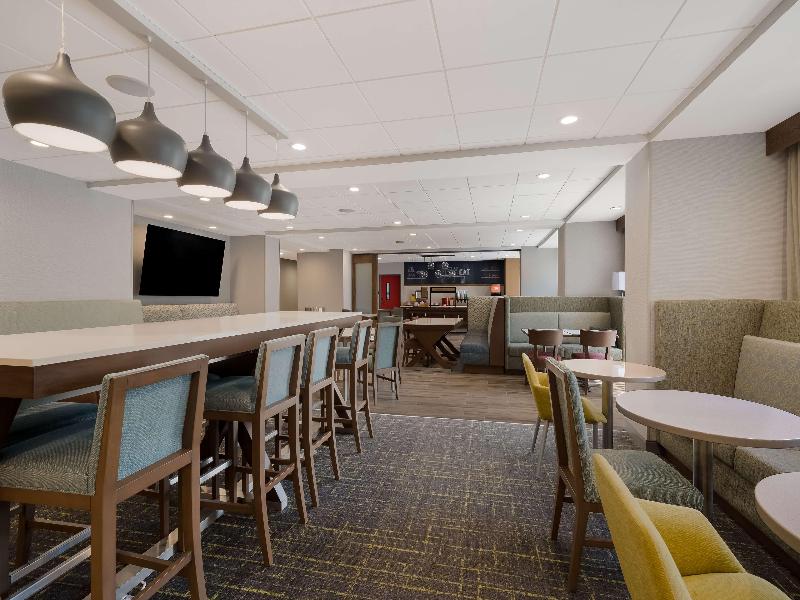 Hampton Inn by Hilton Detroit Southfield image