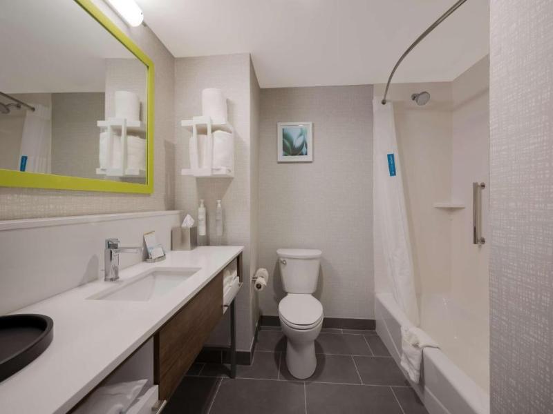 Hampton Inn by Hilton Detroit Southfield image