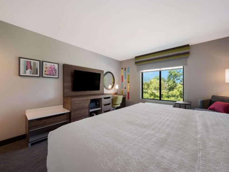Hampton Inn by Hilton Detroit Southfield image