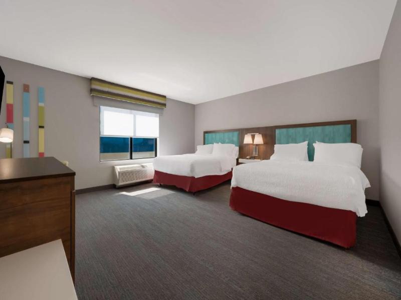 Hampton Inn by Hilton Detroit Southfield image