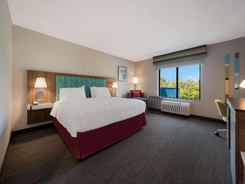 Hampton Inn by Hilton Detroit Southfield image