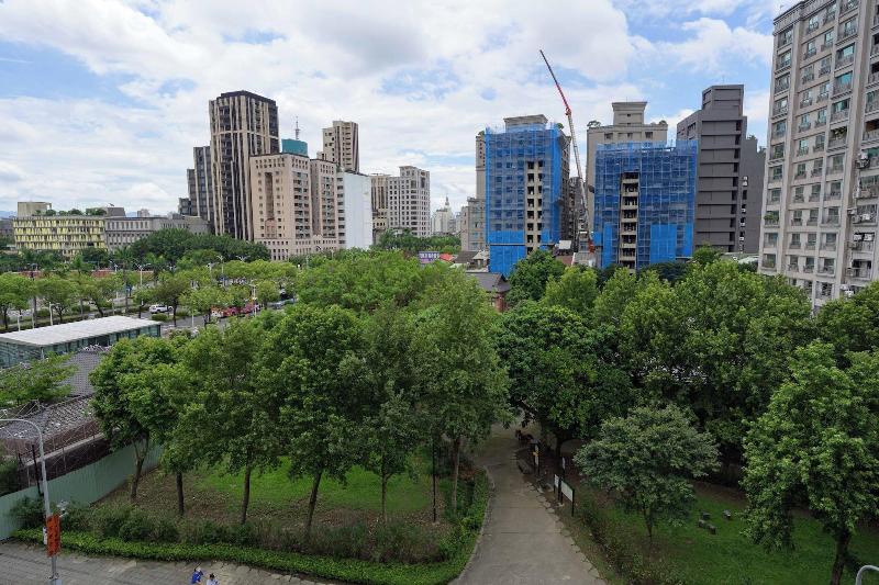 Blue Sky Taipei image