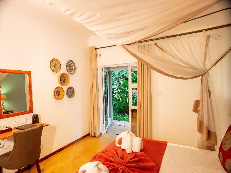 Phezulu Lodge image