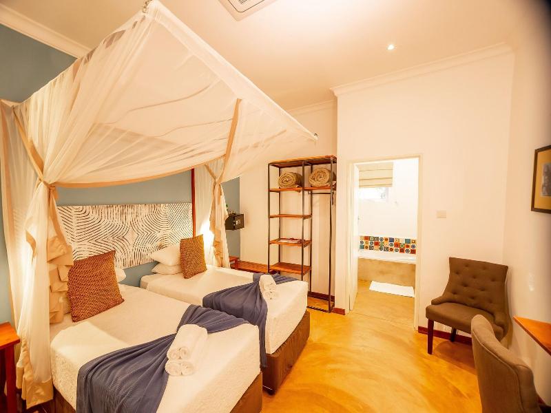 Phezulu Lodge image