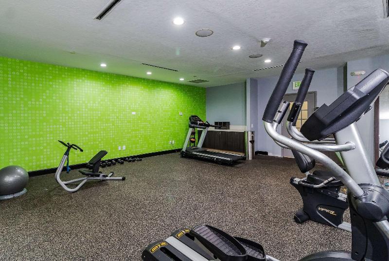 La Quinta Inn Suites By Wyndham Tomball