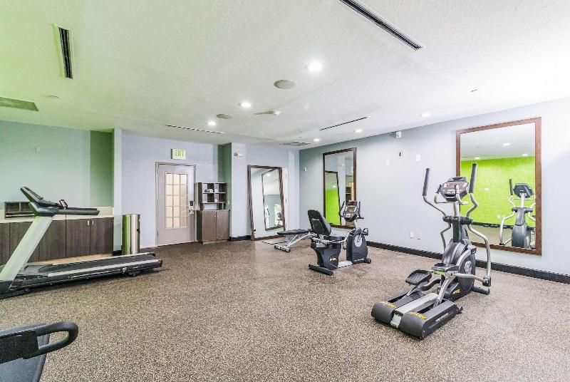 La Quinta Inn Suites By Wyndham Tomball