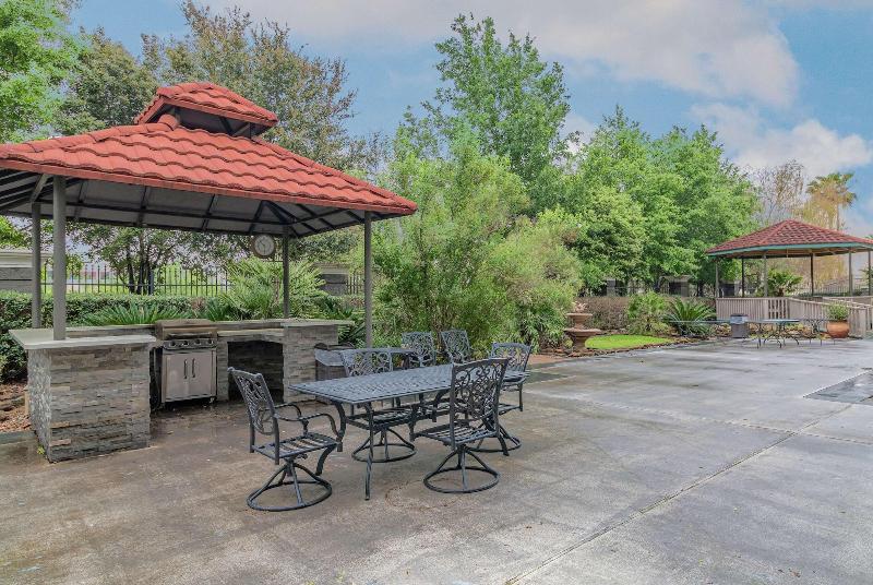 La Quinta Inn Suites By Wyndham Tomball