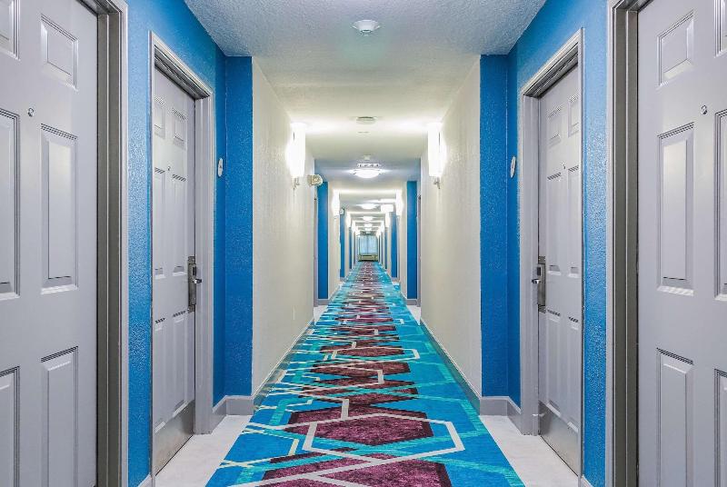 La Quinta Inn Suites By Wyndham Tomball