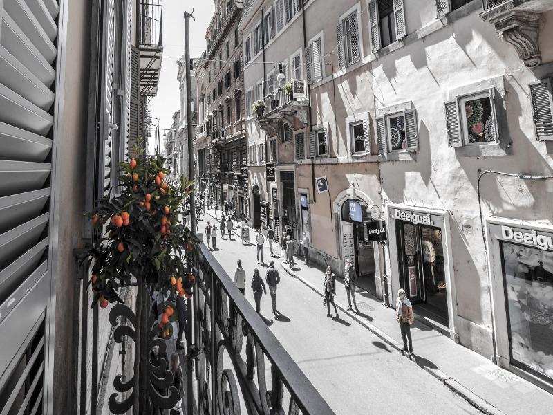 Spagna Boutique Luxury Suites image
