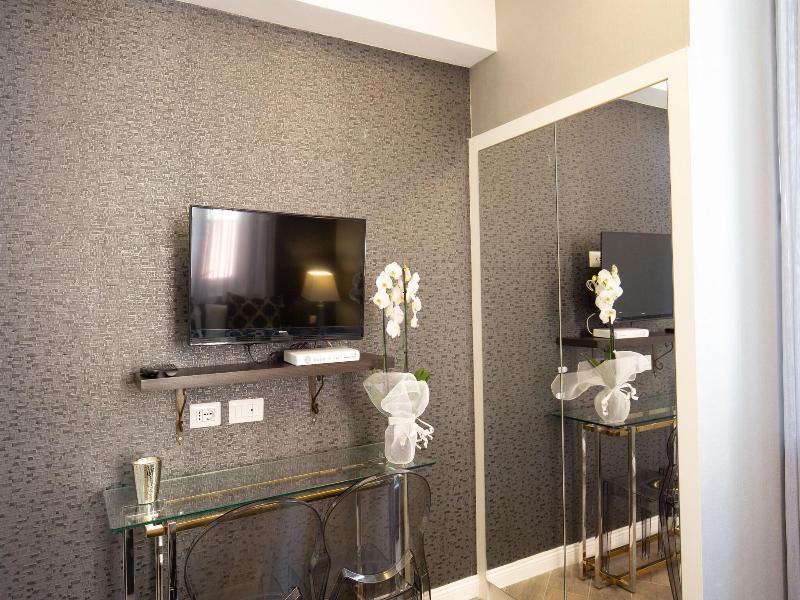 Spagna Boutique Luxury Suites image