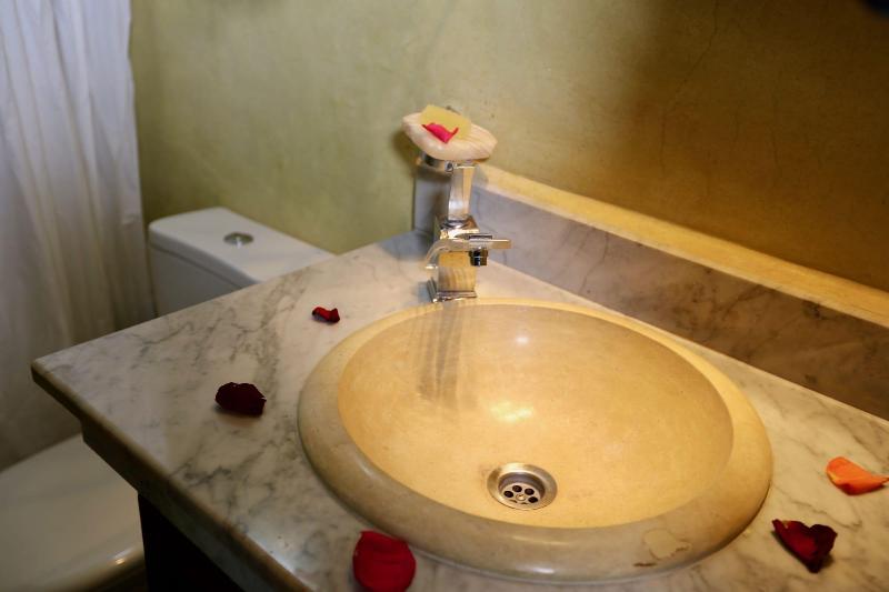 Riad Toyour image