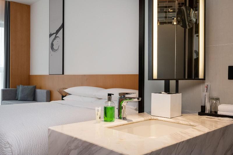 Fairfield By Marriott Zhuhai Xiangzhou image