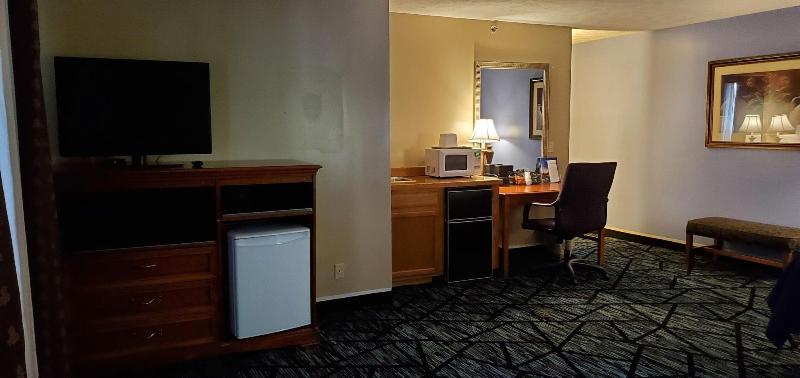 Victorian Inn image