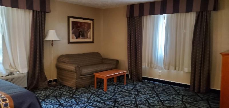 Victorian Inn image 8