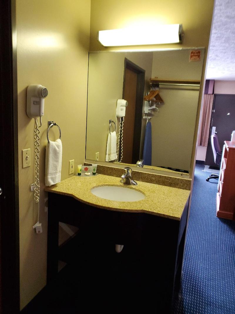 Victorian Inn image