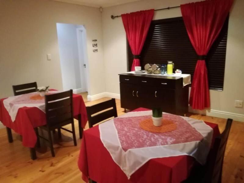 King Guest Lodge — restaurant