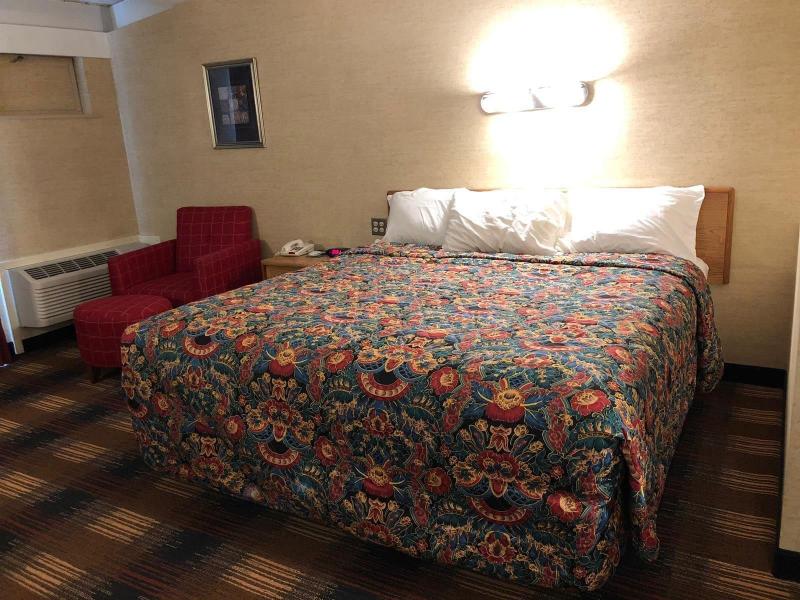 Red Carpet Inn North Syracuse image