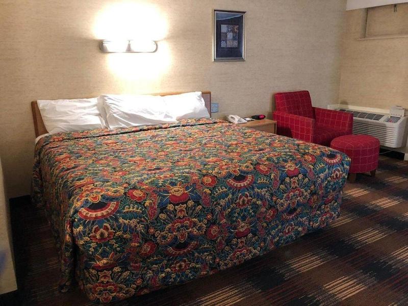 Red Carpet Inn North Syracuse image