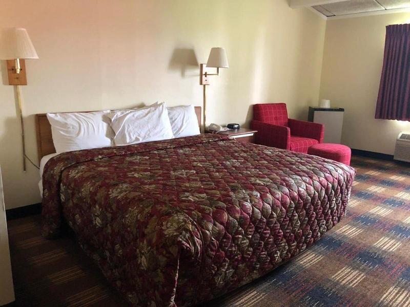 Red Carpet Inn North Syracuse image