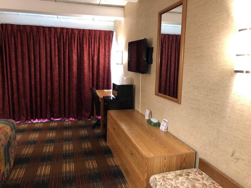 Red Carpet Inn North Syracuse image