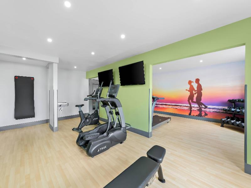 Clarion Pointe Shreveport image