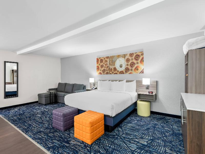 Clarion Pointe Shreveport image