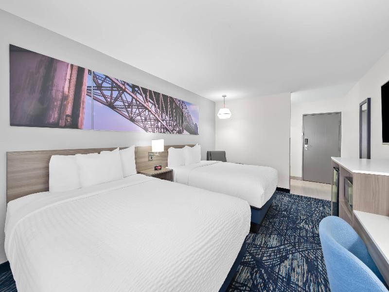Clarion Pointe Shreveport image