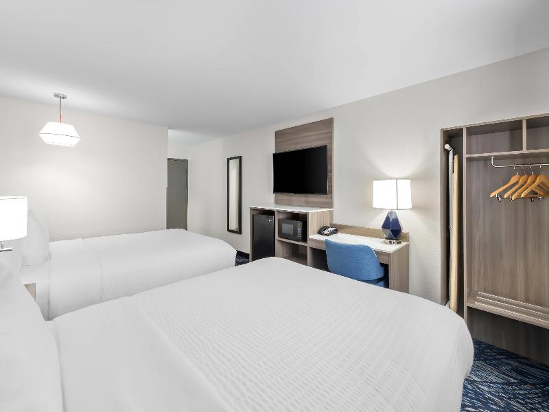 Clarion Pointe Shreveport image