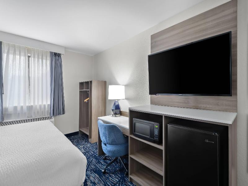 Clarion Pointe Shreveport image