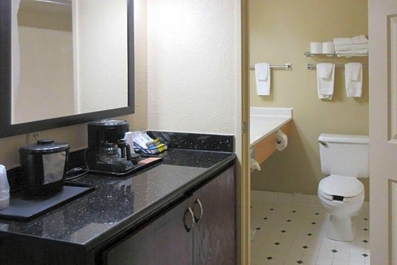 Quality Inn Suites image
