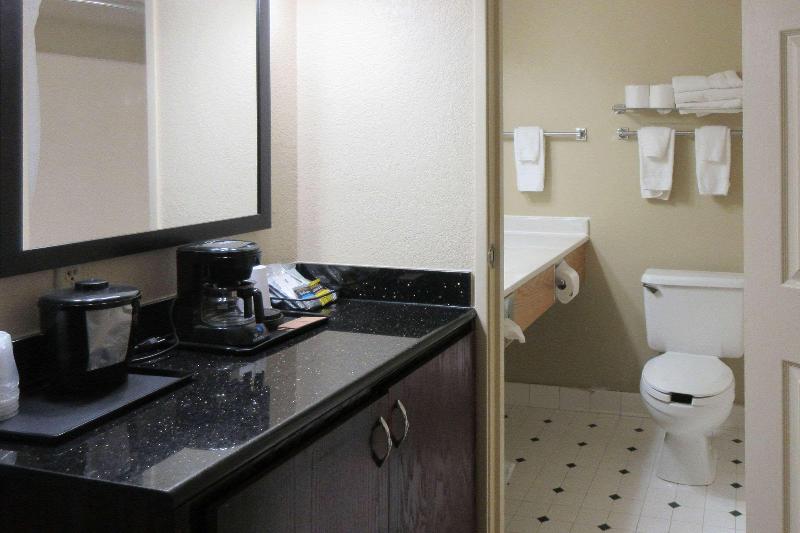 Quality Inn Suites image