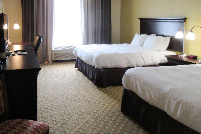 Quality Inn Suites image 8