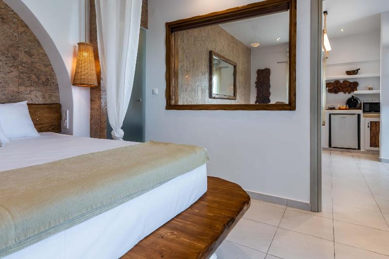 Niki Savvas Studio Suites - Image 9